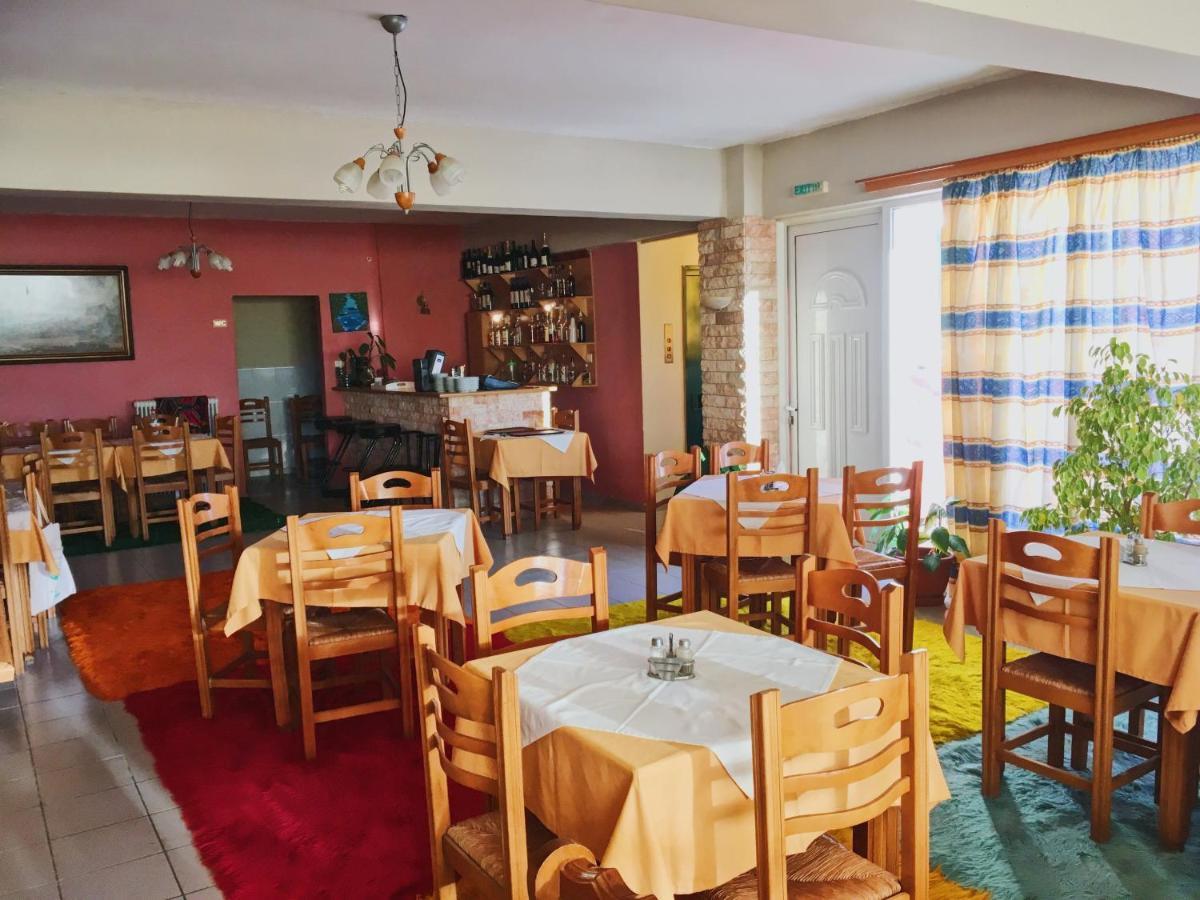 Ξενοδοχείο "Ηραία" Loutra  Exteriör bild