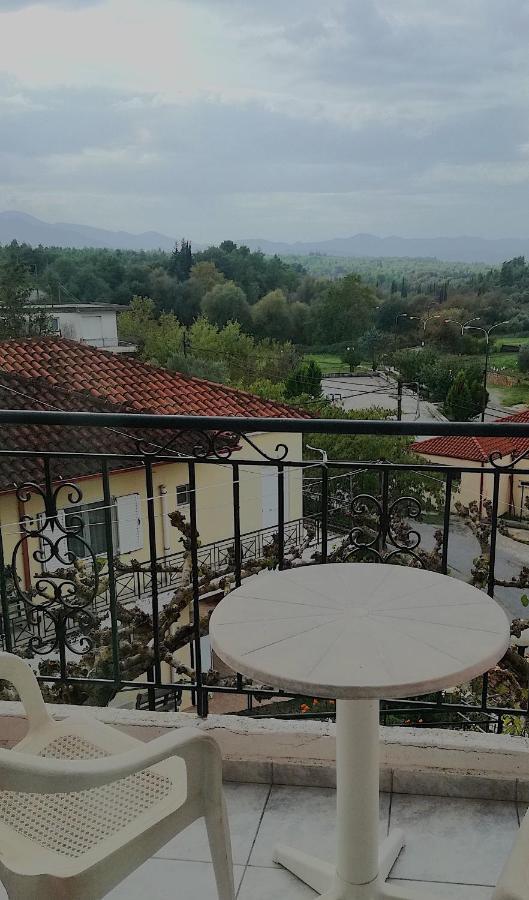 Ξενοδοχείο "Ηραία" Loutra  Exteriör bild